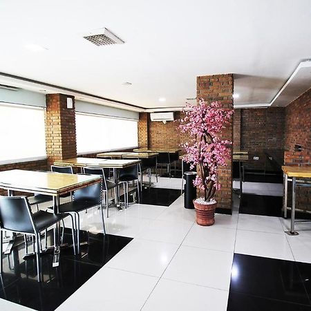 Amaliun Hotel Medan Zewnętrze zdjęcie