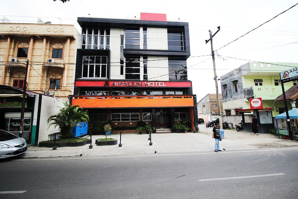 Amaliun Hotel Medan Zewnętrze zdjęcie