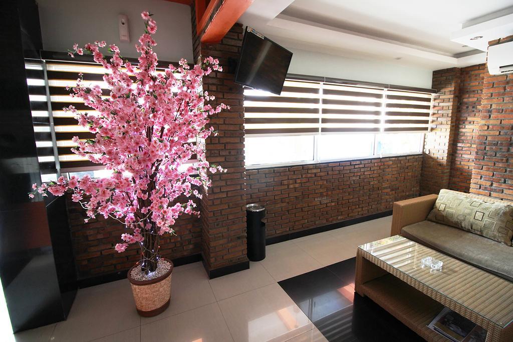 Amaliun Hotel Medan Zewnętrze zdjęcie