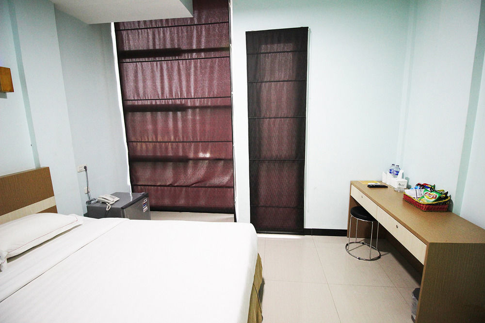 Amaliun Hotel Medan Zewnętrze zdjęcie